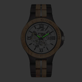 Luminous effect of the ebony and olive automatic mechanical watch